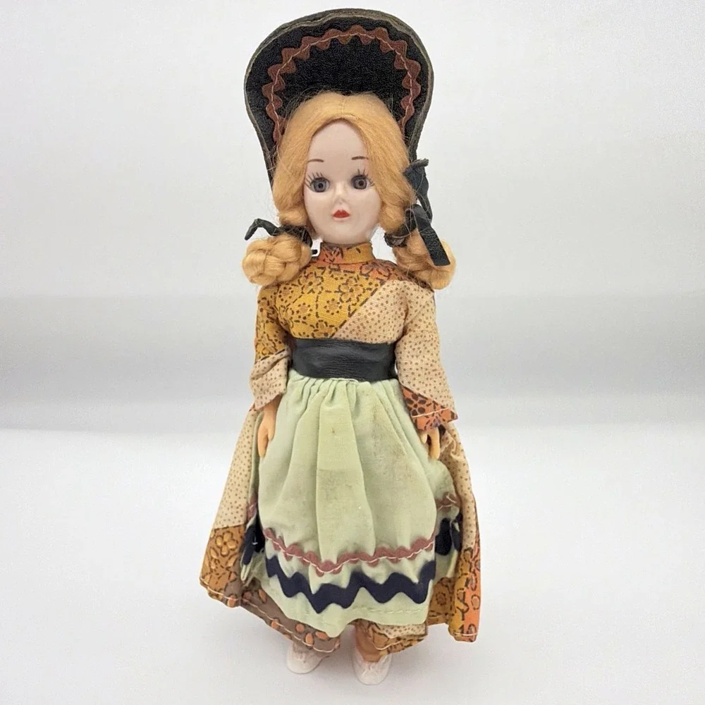 Carlson VTG Doll Plastic Sleep Eyes Blonde Braids Folk